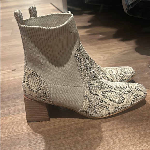 Oasis Society snakeskin boots size 8.5 - Picture 4 of 5